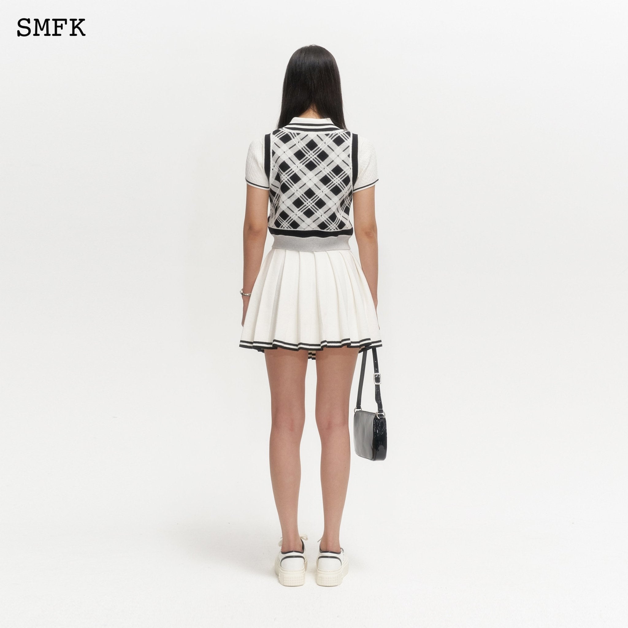 SMFK Wilderness Black And White Polo Vest | MADA IN CHINA