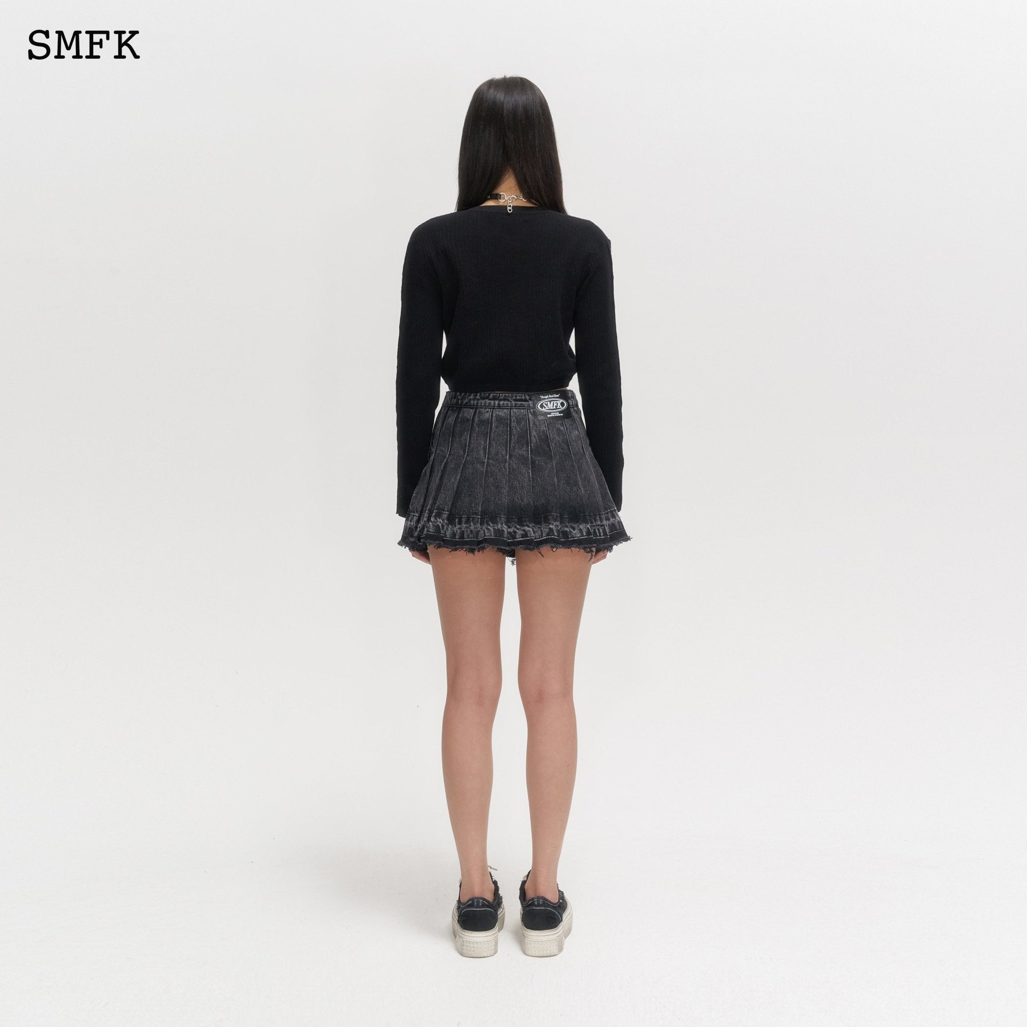 SMFK Wilderness Wandering Black Pleated Short Jeans | MADA IN CHINA