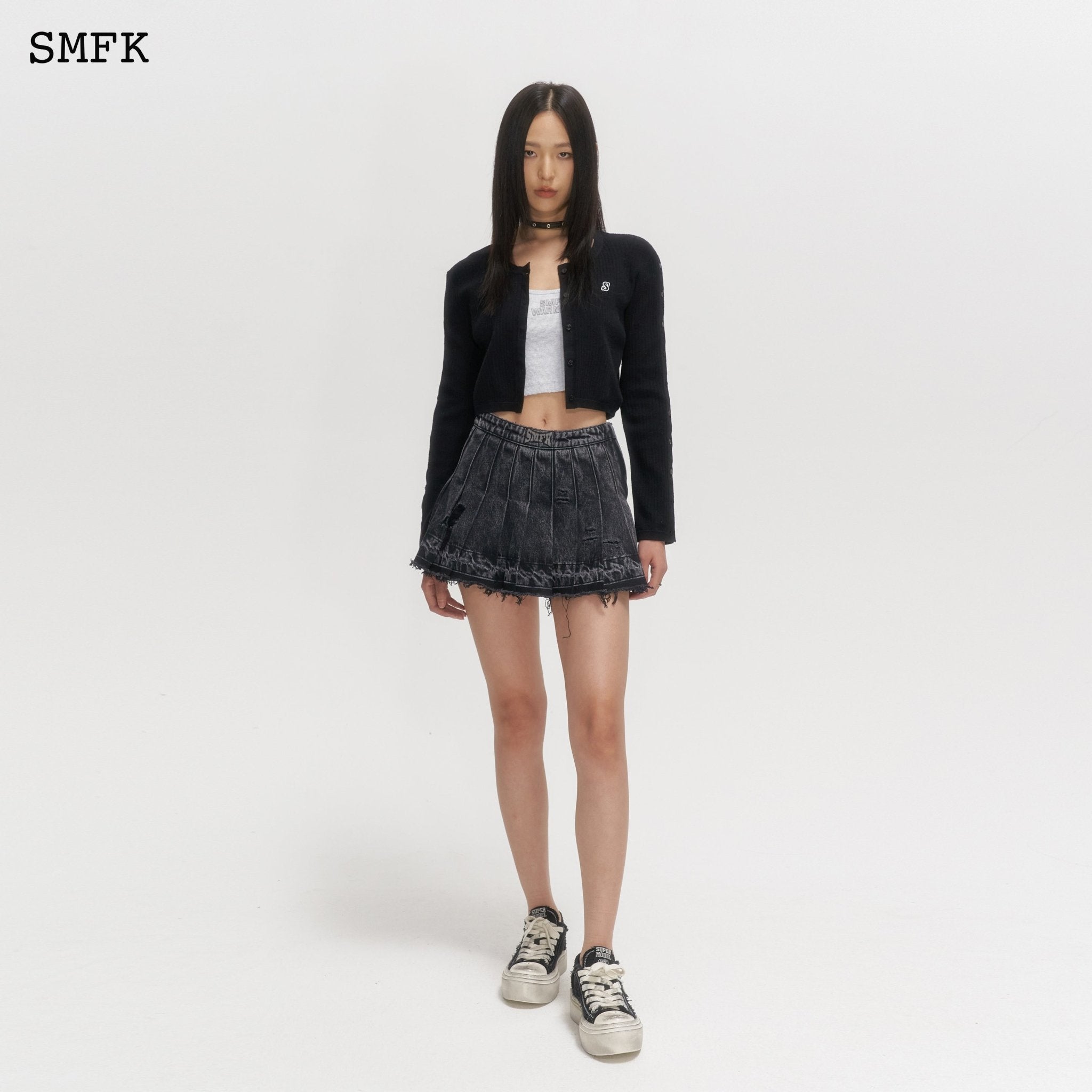 SMFK Wilderness Wandering Black Pleated Short Jeans | MADA IN CHINA